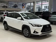 2022 Toyota Yaris L Zhixuan X 1.5L CVT Luxury Plus, белый — фото 3