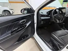 2022 Toyota Yaris L Zhixuan X 1.5L CVT Luxury Plus, белый — фото 8