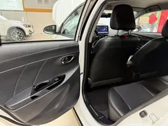 2022 Toyota Yaris L Zhixuan X 1.5L CVT Luxury Plus, белый — фото 16