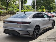 2025 BYD Han 125KM — фото 4