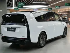 2025 Li Auto MEGA Ultra Smart Refresh, белый — фото 7