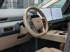 2025 Li Auto MEGA Ultra Smart Refresh, белый — фото 9