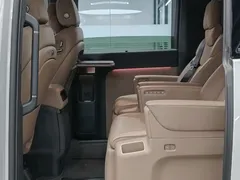 2025 Li Auto MEGA Ultra Smart Refresh, белый — фото 14