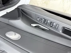 2023 Hyundai Elantra 1.5L CVT LUX Premium, белый — фото 19