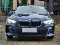 2022 BMW 1 Series 120i M Sport, синий — фото 2