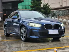 2022 BMW 1 Series 120i M Sport, синий — фото 3