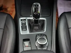 2022 BMW 1 Series 120i M Sport, синий — фото 16