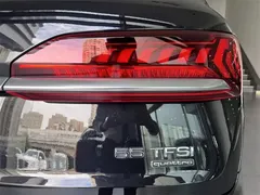 2021 Audi Q7 55 TFSI quattro S line, чёрный — фото 14