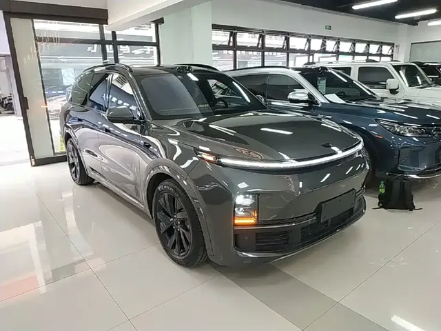 2023 Li Auto L8