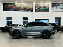 2023 Volkswagen Touareg 3.0TSI Black Sport Package — фото 3