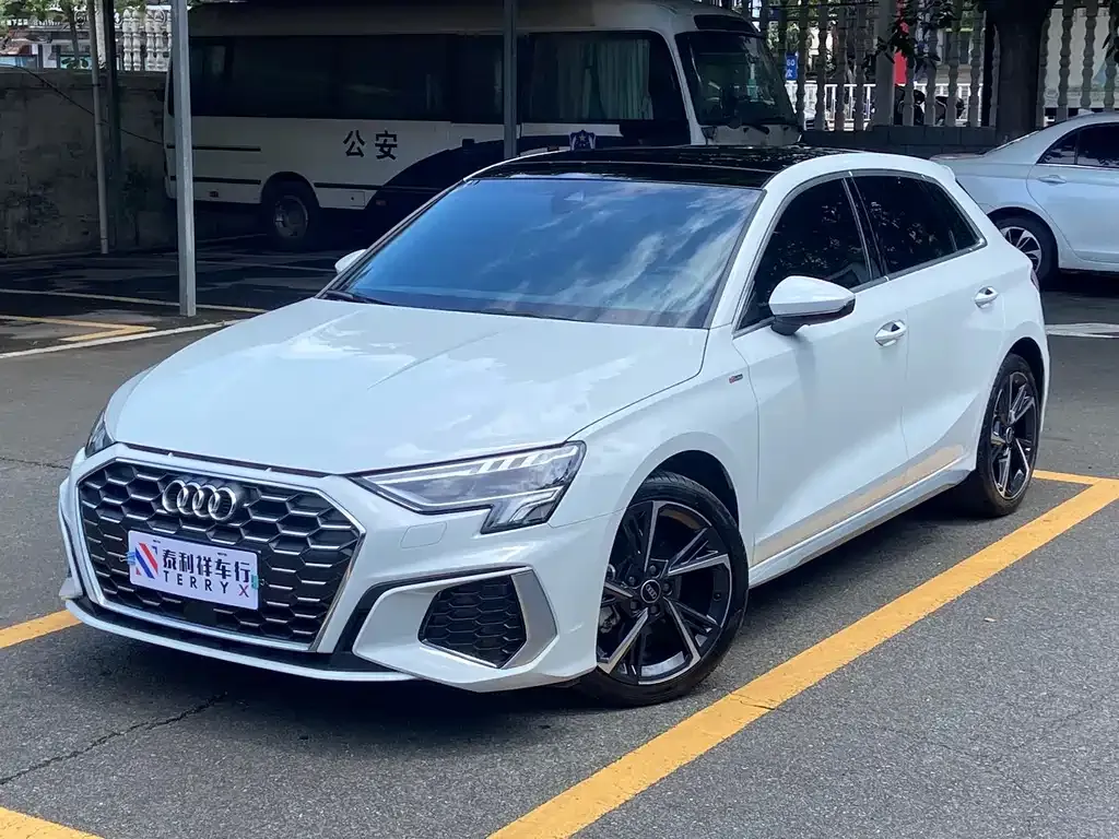 2023 Audi A3 Sportback 35 TFSI Fashion Sport