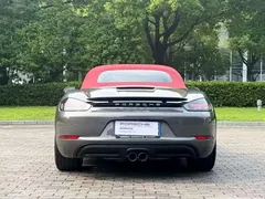 2022 Porsche 718 Boxster 2.0T — фото 3