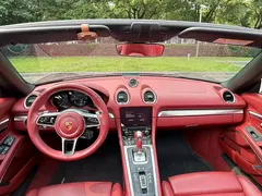 2022 Porsche 718 Boxster 2.0T — фото 6