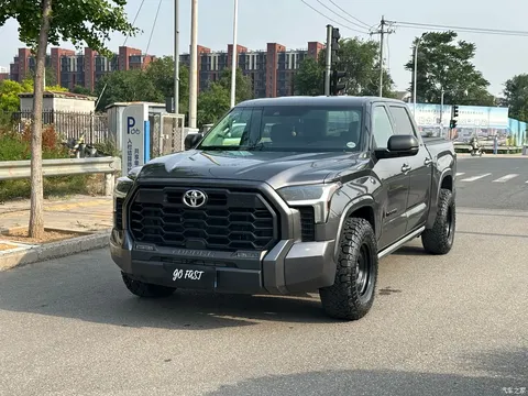 2023 Toyota Tundra 3.5T SR5