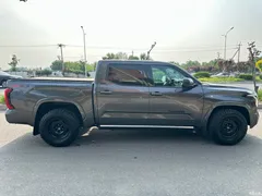 2023 Toyota Tundra 3.5T SR5, чёрный — фото 7