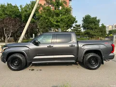 2023 Toyota Tundra 3.5T SR5, чёрный — фото 8