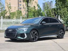 2022 Audi A3 Sportback 35 TFSI Fashion Sport, зелёный — фото 1