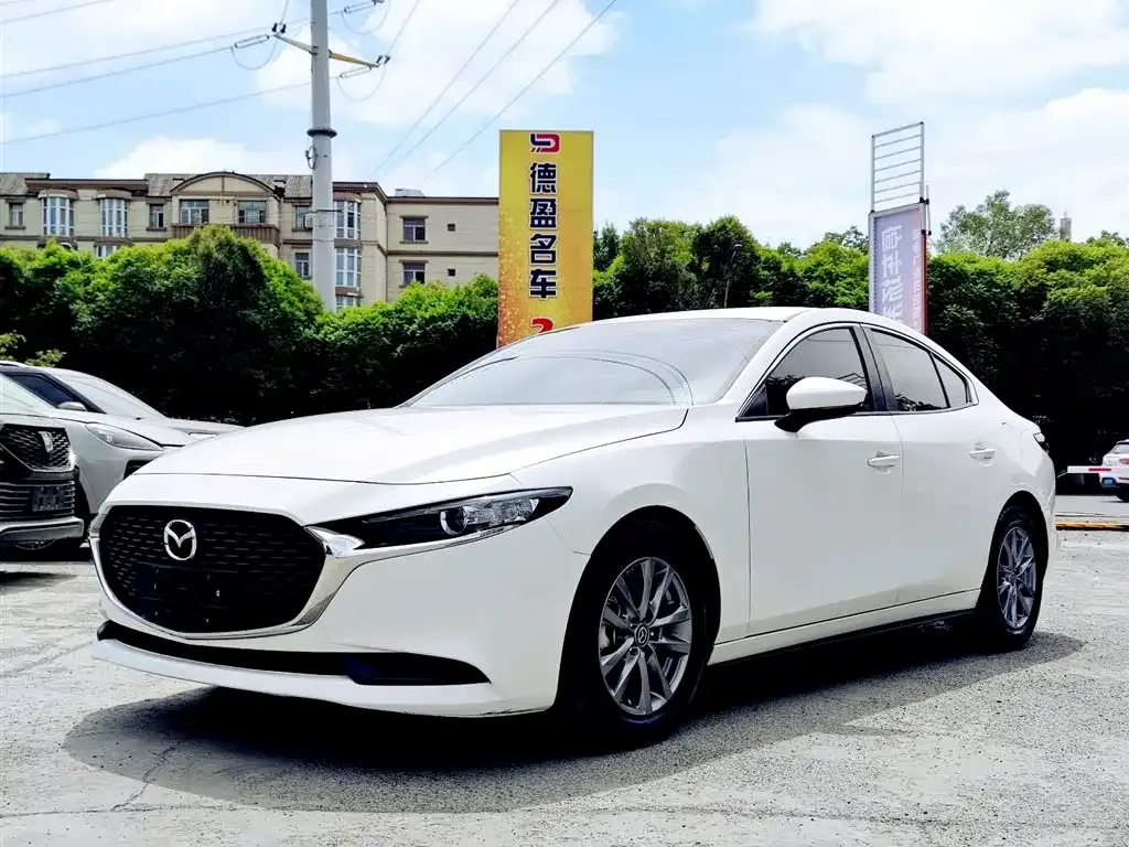 2022 Mazda 3 2.0L AT