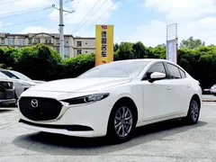 2022 Mazda 3 2.0L AT, белый — фото 1