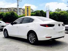 2022 Mazda 3 2.0L AT, белый — фото 6