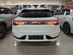2022 Zeekr 001 Long Range Dual Motor WE EV, белый — фото 6