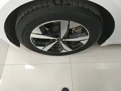 2022 Zeekr 001 Long Range Dual Motor WE EV, белый — фото 23