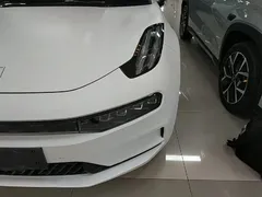 2022 Zeekr 001 Long Range Dual Motor WE EV, белый — фото 24