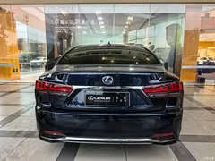 2021 Lexus LS 500h Executive, синий — фото 3