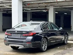 2022 BMW 5 Series 5 525Li M, чёрный — фото 12