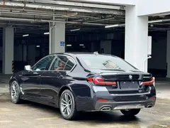 2022 BMW 5 Series 5 525Li M, чёрный — фото 14