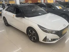 2022 Hyundai Elantra 1.5L CVT LUX Premium, белый — фото 9