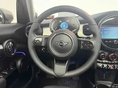 2023 Geely MINI 1.5T COOPER Artist Five Doors, зелёный — фото 4