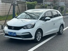 2021 Honda Fit 1.5L CVT, белый — фото 1
