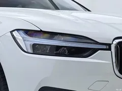 2021 Volvo XC60 T5 4WD Zhiyi Luxury, белый — фото 4