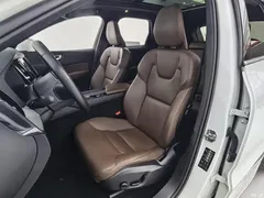 2021 Volvo XC60 T5 4WD Zhiyi Luxury, белый — фото 9