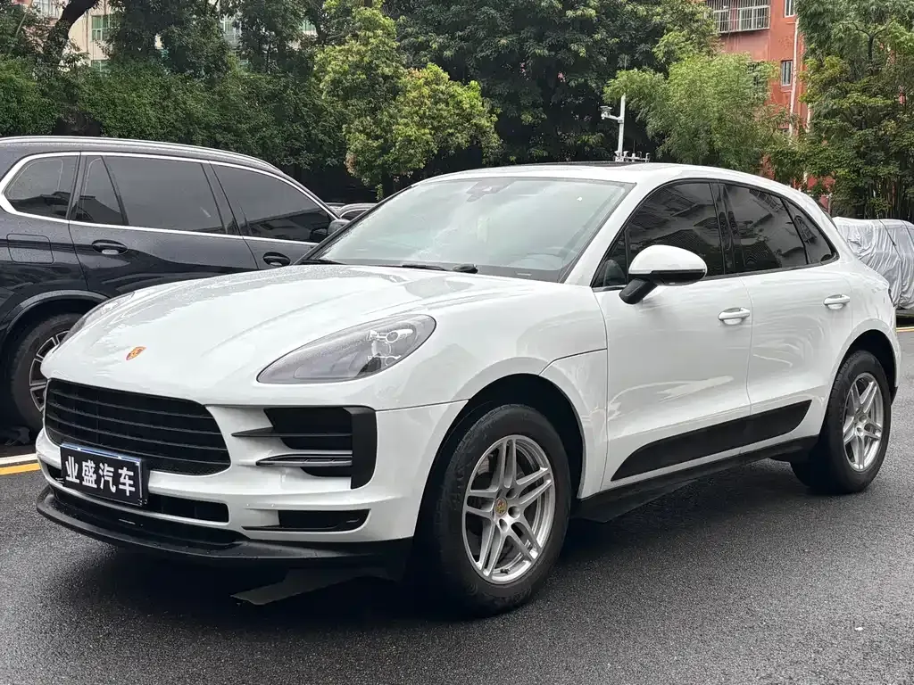 2021 Porsche Macan 2.0T