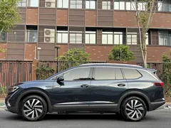2022 Volkswagen Talagon 380TSI 4WD Luxury Pro 6-seat, синий — фото 3