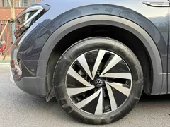 2022 Volkswagen Talagon 380TSI 4WD Luxury Pro 6-seat, синий — фото 5