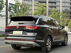 2022 Volkswagen Talagon 380TSI 4WD Luxury Pro 6-seat, синий — фото 17