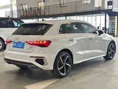 2023 Audi A3 Sportback 35 TFSI, белый — фото 11