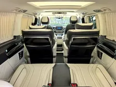 2022 Mercedes-Benz V-Class V 260 L Long Wheelbase Premium, чёрный — фото 23