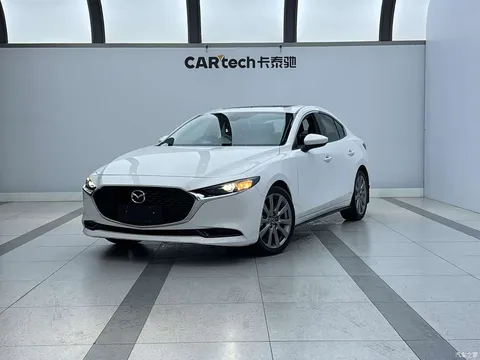 2022 Mazda Axela 2.0L AT quality and elegance