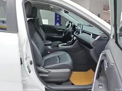 2021 Toyota RAV4 2.0L CVT 2WD Fashion PLUS, белый — фото 8
