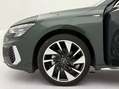 2023 Audi A3L Limousine 35 TFSI, зелёный — фото 23