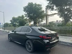 2021 BMW 5 Series 5 525Li M, чёрный — фото 4