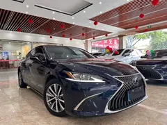 2020 Lexus ES 300h, синий — фото 3