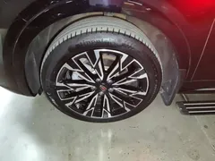 2023 Hongqi HS5 2.0T 4WD Pro, чёрный — фото 25