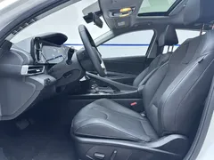 2022 Hyundai Elantra 1.5L CVT LUX Premium, белый — фото 7