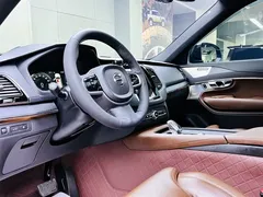 2021 Volvo XC90 T8 PHEV Premium Luxury 7-seat, чёрный — фото 8