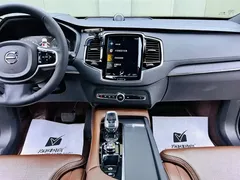2021 Volvo XC90 T8 PHEV Premium Luxury 7-seat, чёрный — фото 12